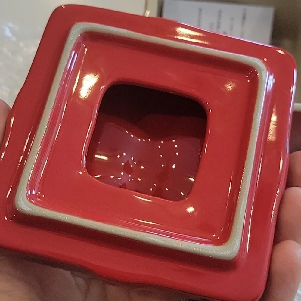New Le Creuset Cerise Red Present Ramekin